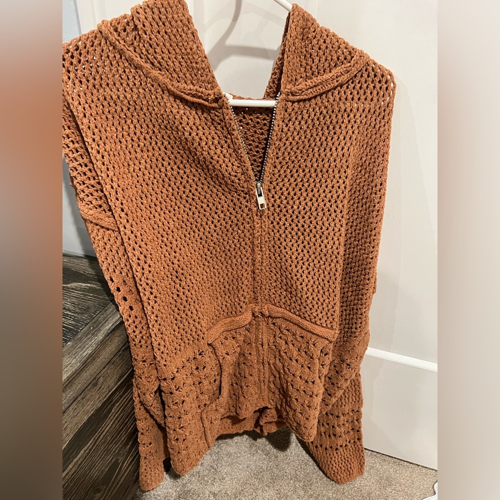 POL Zip-up Hoodie
